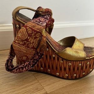 Beautiful Giuseppe Zanotti shoes , in need of some tlc, hence the price